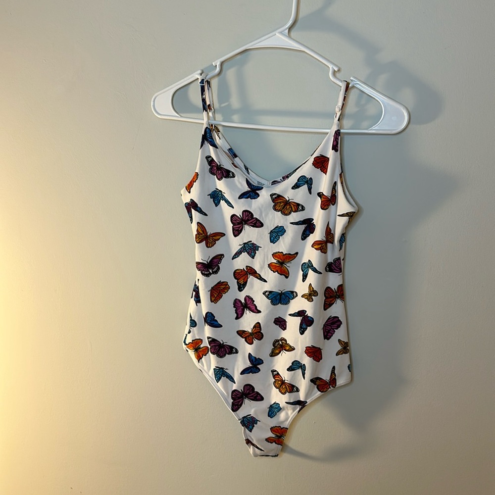 Bodysuit. White with butterflies.